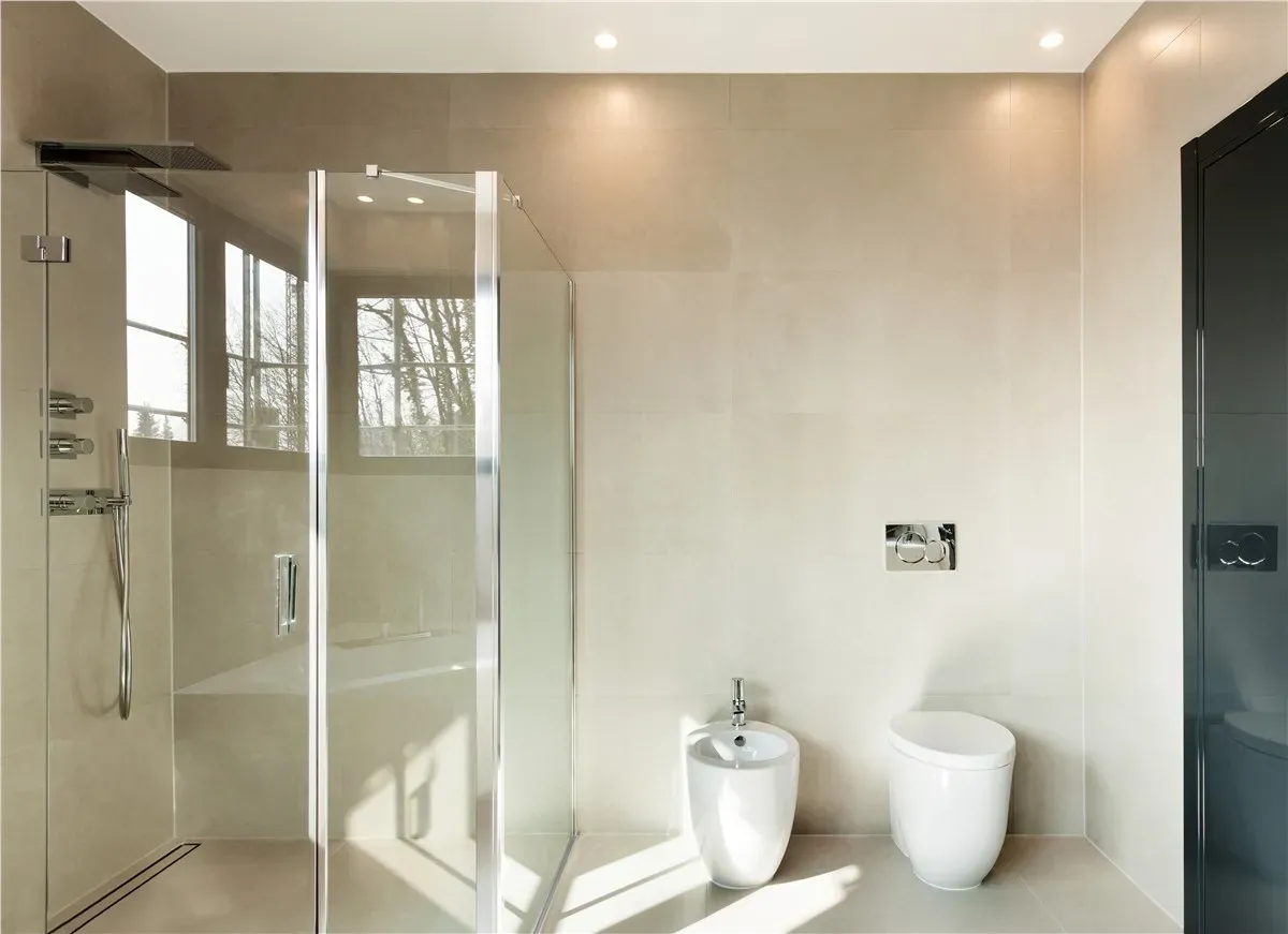Bathroom 02