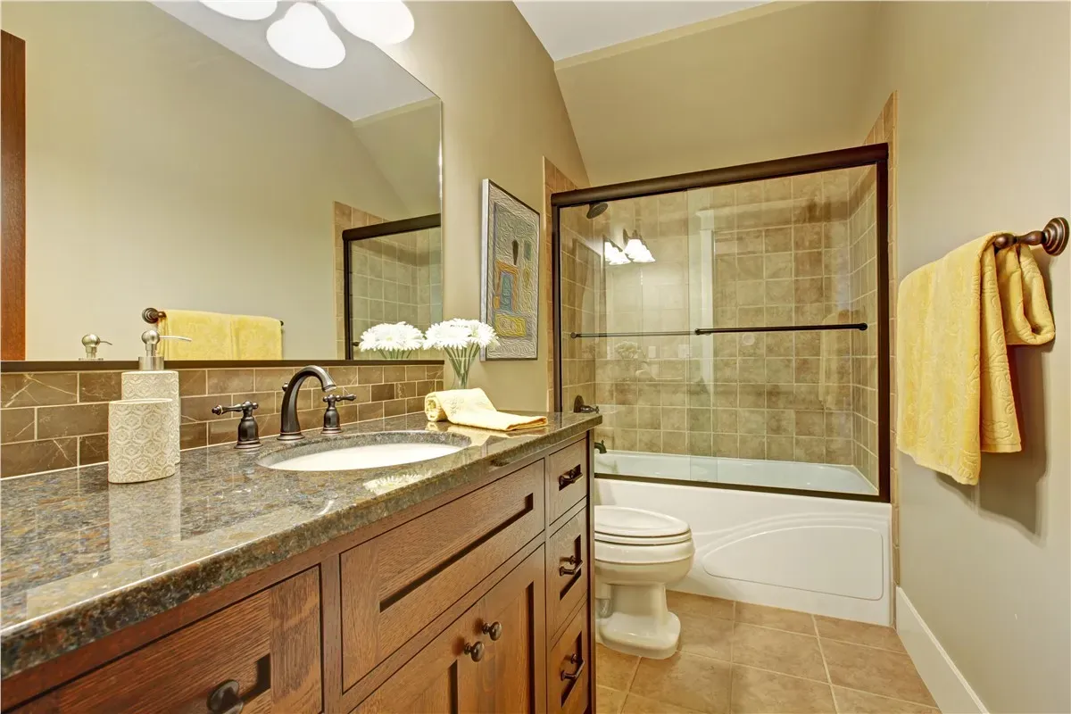 apple bathroom 2